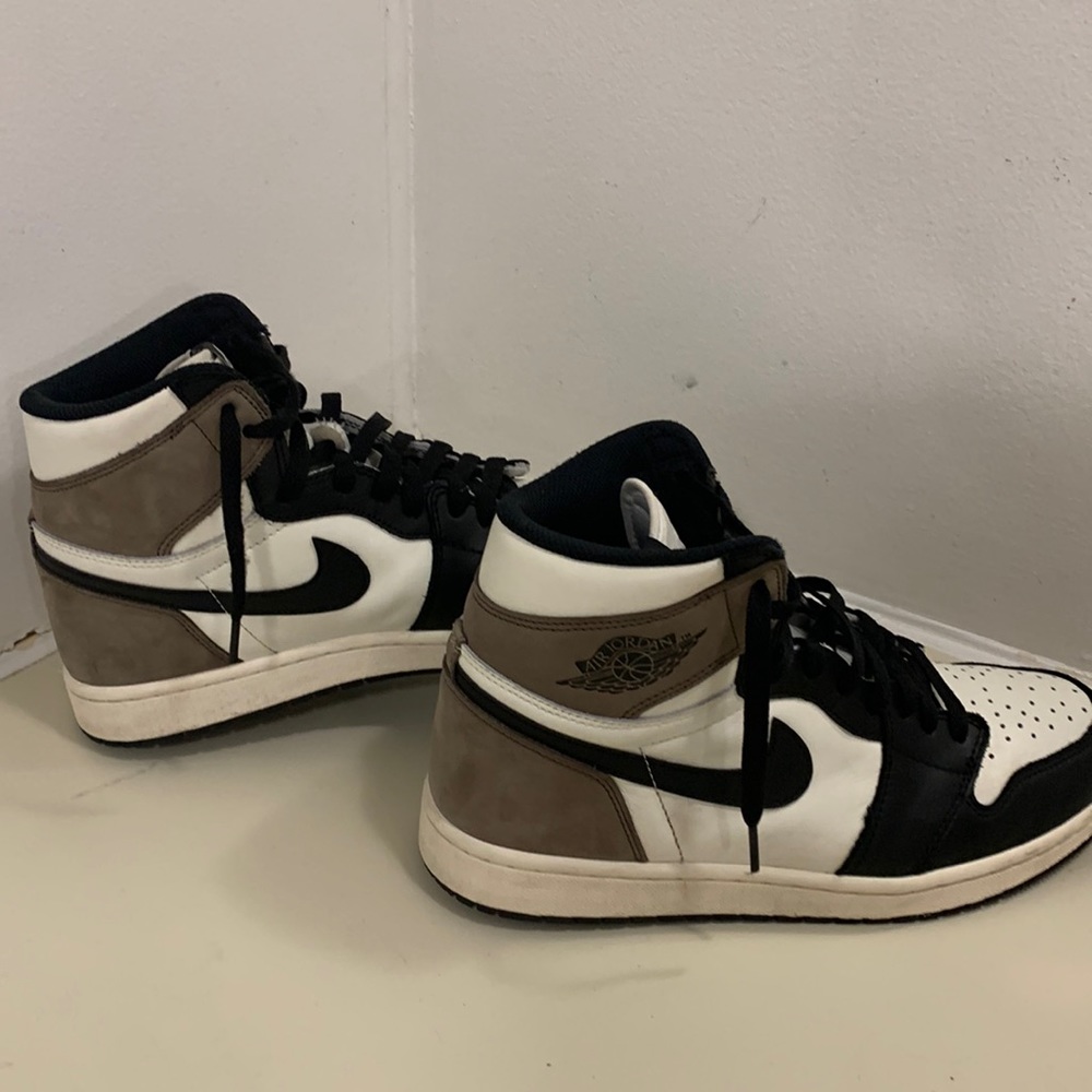 Air Jordan 1 dark mocha